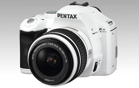 Pentax K-m, ahora en sorprendente color blanco