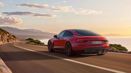 Audi e- tron GT quattro 2025