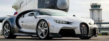 Duelo de prejubilados. La carrera entre un Bugatti Chiron y un transbordador de la NASA es de lo más épico en lo que va de año