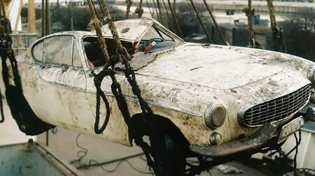 Volvo P1800 Whisky Car