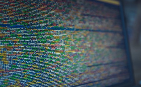 17 desarrolladores nos cuentan qué lenguaje de programación elegirían para empezar desde cero y por qué 