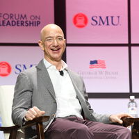 Jeff Bezos pediu aos pais todas as suas economias para fundar a Amazon e eles fizeram uma pergunta: "O que é a internet?" 