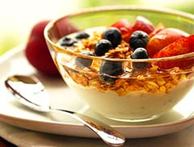 Cómo realizar un desayuno saludable dentro y fuera de casa