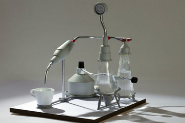 Cafetera exprés de laboratorio. Diseño científico a la hora del café