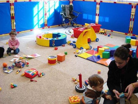 Expulsan de la guardería a un niño de 15 meses por morder a otros niños