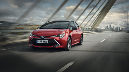 ¿Por qué hay cuatro coches de Toyota en el Top 5 de híbridos más vendidos?