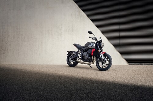 ¡Aquí está! La nueva Triumph Trident es la ofensiva británica para el carnet A2: estilo neo-retro y 81 CV, desde 7.995 euros