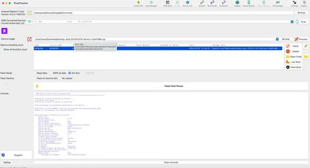 macOS 上の PixelFlasher に接続された Google Pixel 8 Pro