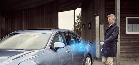 Arrancar el coche con el corazón o recibir paquetes en el maletero, así evolucionan las llaves digitales 