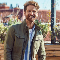 Celebra la llegada del buen tiempo con las rebajas de Cortefiel en nueva colección con hasta un 25% de descuento (y un 10% adicional) 