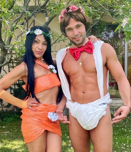 El espectáculo grotesco +18 de Maite Galdeano en las stories de su hijo Cristian, que se baña como la elegida de Dios le trajo al mundo en la playa