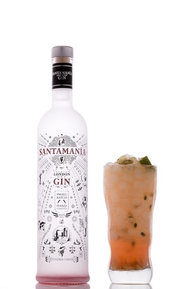 Despídete del verano y ve practicando para Halloween con el cóctel 'Espíritus de Maracuyá'