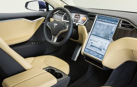Tesla Model S: consola central sin botones ni palancas