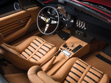 Ferrari Daytona Spider Interior