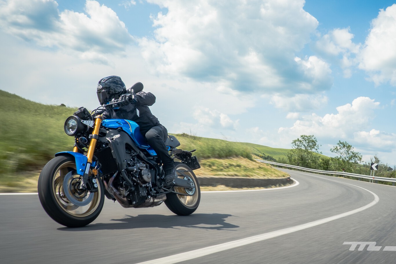 Probamos la Yamaha XSR900: doble acierto para una moto tan gamberra en parado como en marcha