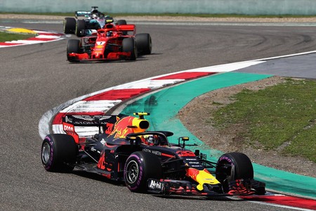 ¿Qué le está pasando a Mercedes para que Ferrari y Red Bull le hayan mojado la oreja?