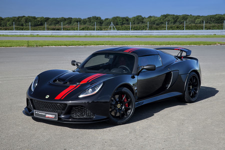 ¡Felices 50! Este Lotus Exige celebra el aniversario de la pista de Helthel