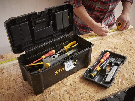 Ofertas en bricolaje y herramientas de Amazon: sierras Tacklife y Dremel, cajas Stanley o cortadores Wolfcraft