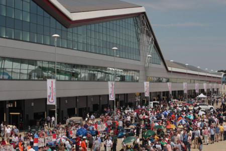 ¿Te imaginas un GP de F1 en la sede de Jaguar? Podría ocurrir si Jaguar consigue comprar el circuito de Silverstone