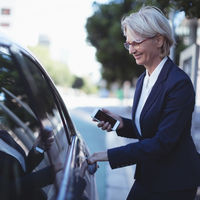 Competencia recomienda tumbar el decreto de las VTC en Cataluña porque perjudica a los usuarios