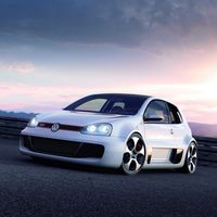 Volkswagen Golf W12: cuando el Golf se convirtió en un compacto loquísimo con un motor W12 de 650 CV
