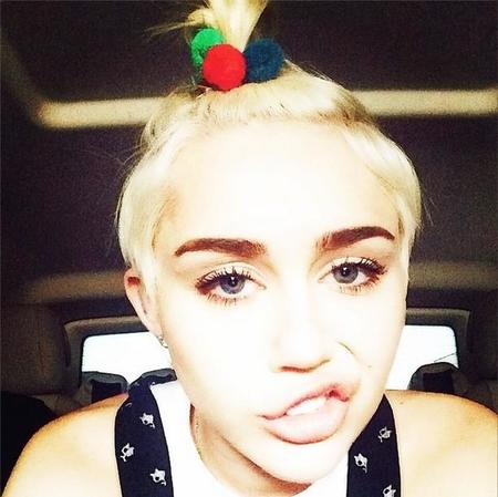 Miley Cyrus se marca en Barcelona un espectáculo 'de bandera'