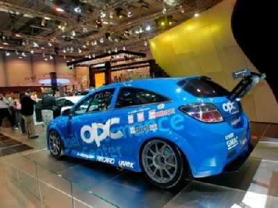 Opel Astra OPC para las 24 horas de Nurburgring
