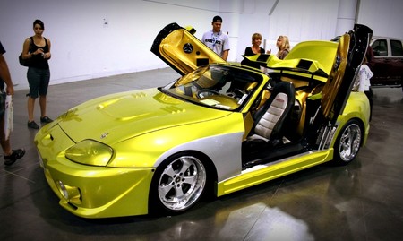 Supra tuneado amarillo