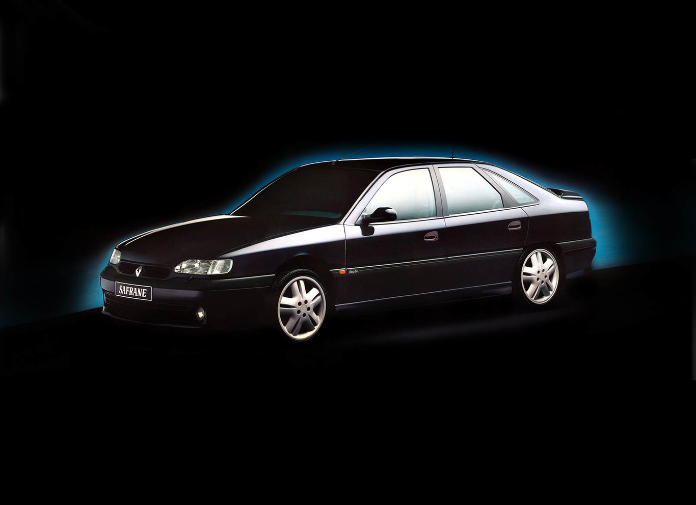 Renault Safrane Biturbo, o cuando Renault recurrió al tuning para enfrentarse a BMW y Mercedes... y le salió mal