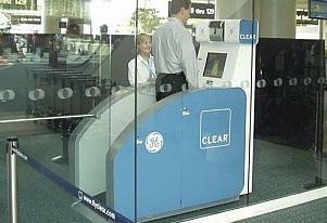 Escaner de zapatos en los aeropuertos