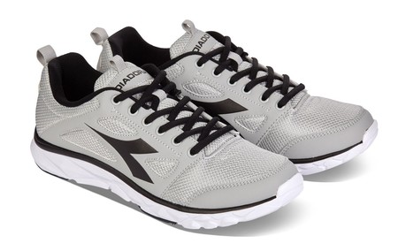 En Amazon las zapatillas Diadora Hawk 6 están disponibles desde 22,02 euros. Varios colores disponibles