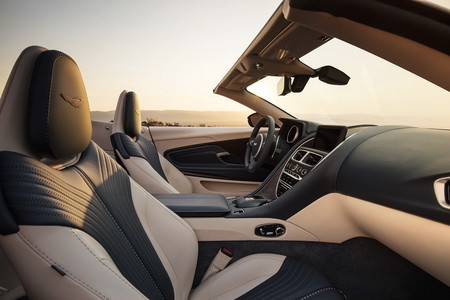 Aston Martin Db11 Volante 14
