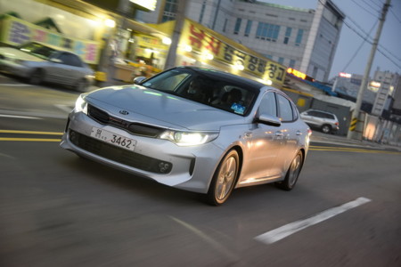 KIA no cuenta sobre su actualizada flota de autos "verdes" y su futuro FCV