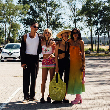 Acaba de llegar a Lefties el bolso de rejilla que ya utilizaban nuestras abuelas para ir a la compra y tiene todo el rollazo