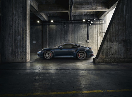 Porsche 911 Turbo 2021 1