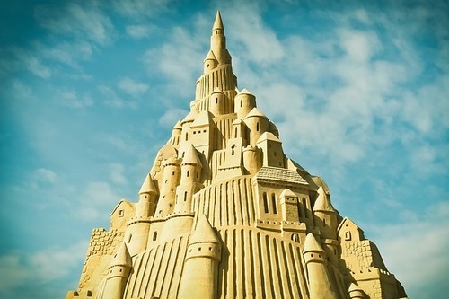 Emprender, una necesidad para los jóvenes en un mercado laboral donde la precariedad abunda