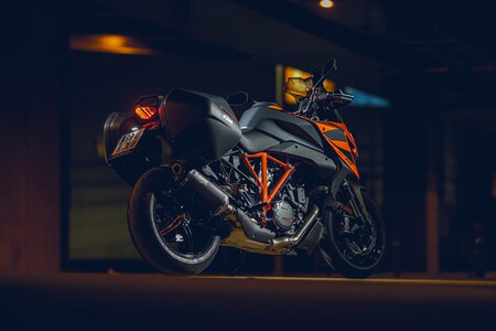 Ktm 1290 Super Duke Gt 2022 002