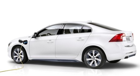 Volvo S60L Plug-in Hybrid 02