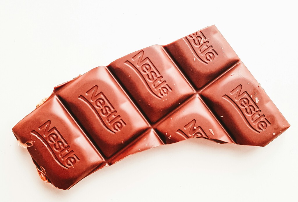 Nestlé despedirá a 16.000 trabajadores al mismo tiempo que anuncia una "automatización para reducir costes"