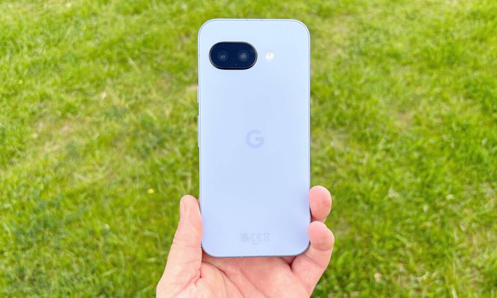 Google revienta el precio del Pixel 9a y además te regala unos auriculares: todo por menos de 460 euros 