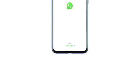 WhatsApp deja claro que es propiedad de Facebook en su última beta y adelanta la llegada del modo oscuro
