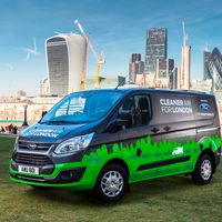 Ford probará la Ford Transit híbrida enchufable en un programa piloto en Londres 