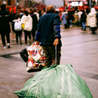 China necesita tantísima basura que ha llegado a una medida desesperada para conseguirla. Ha empezado a desenterrarla