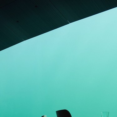 Abre un restaurante sumergido con vistas al Atlántico en Noruega y las fotos son impresionantes