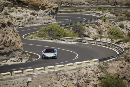 El McLaren 570GT pasea por Tenerife en estas 24 espectaculares imágenes