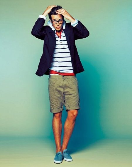 Bershka presenta su lookbook de Abril con tendencias y colorido por doquier para este verano 2011