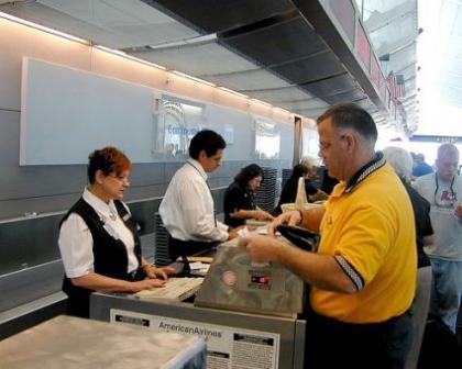 Nuevas tasas en billetes de compañías aéreas americanas