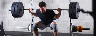 Cómo hackear la sentadilla libre para poder hacerla si te duelen las rodillas 