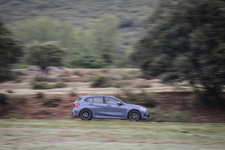 BMW Serie 1 2020 lateral