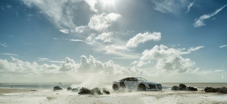 Cómo fotografiar un Audi R8 de 200.000 euros usando una maqueta de 40 dólares